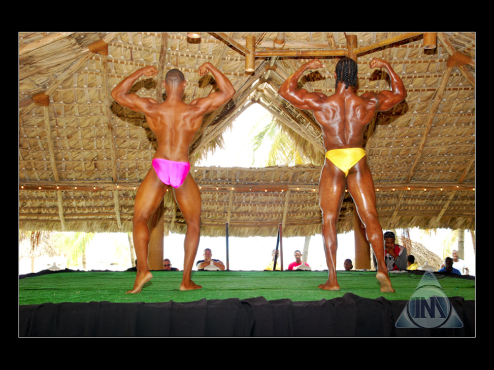 muscle_beach_2011_01-102